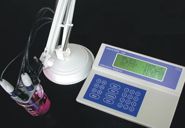 labCHEM-pH Benchtop pH - mV - Temperature Meter